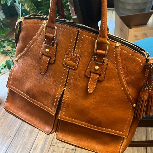 Dooney & Bourke Clayton Florentine leather satchel Natural Color Handbag Purse - Picture 2 of 9